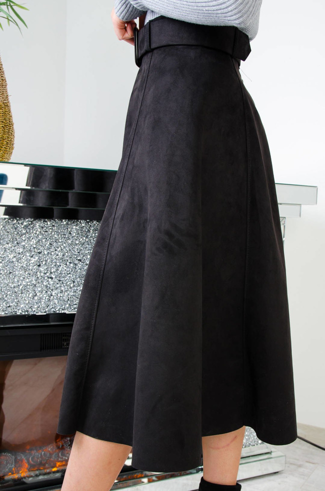 CZARNA ZAMSZOWA SPÓDNICA MIDI Z PASKIEM