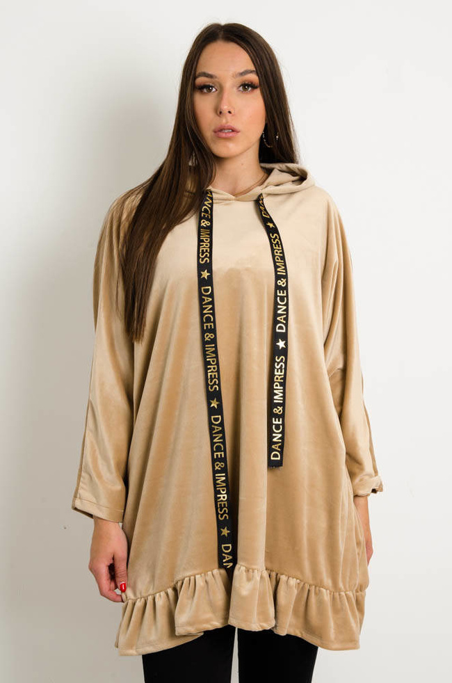 BEŻOWA WELUROWA SUKIENKA Z FALBANĄ