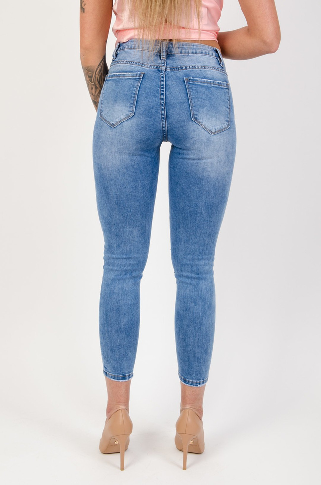 Jasne spodnie jeansowe bez przetarć