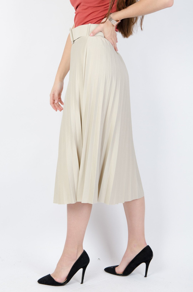 Beżowa plisowana spódnica midi z paskiem