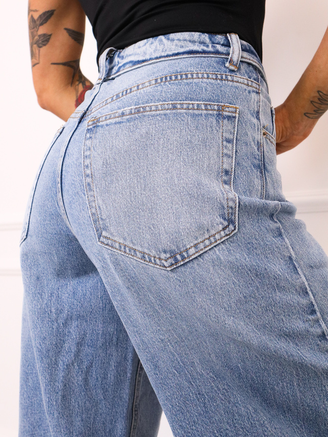 SPODNIE MOM JEANS Z WYWIJANYM PASEM I WYSOKIM STANEM- NIEBIESKIE
