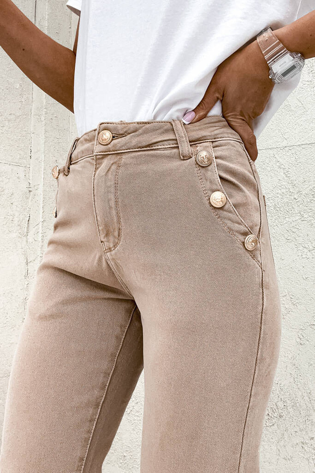 SPODNIE MOM FIT Z OZDOBNYMI GUZIKAMI NA KIESZENIACH -BEŻOWE