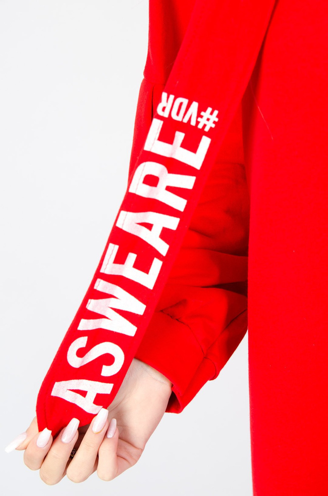 DŁUGA CZERWONA BLUZA Z KIESZENIĄ Z TYŁU