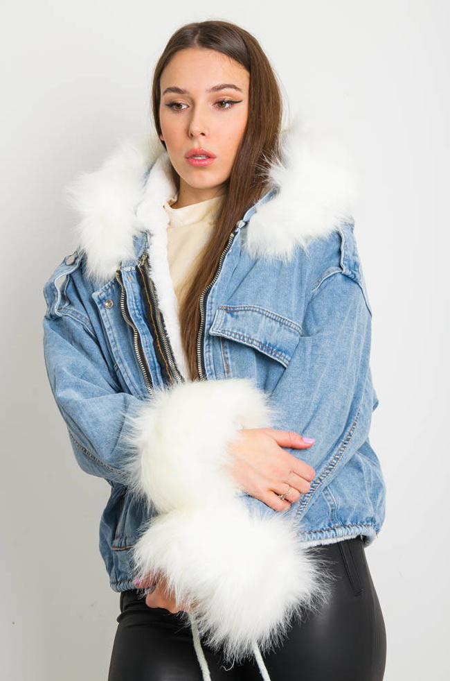 JEANSOWA KURTKA OVERSIZE Z BIAŁYM FUTERKIEM
