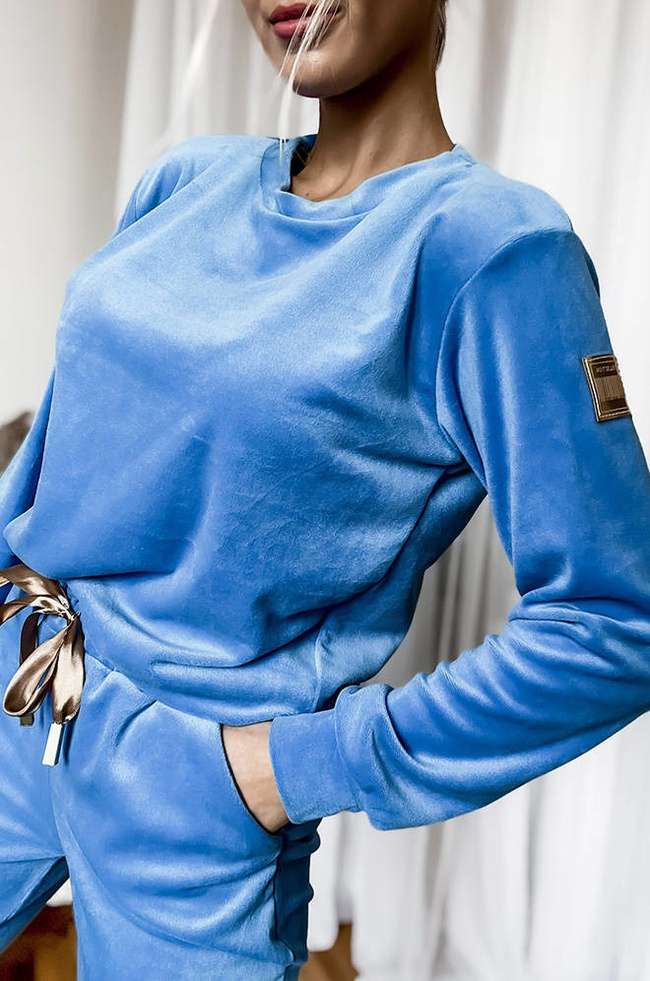 KOMPLET DRESOWY WELUROWY Z OZDOBNĄ NASZYWKĄ- NIEBIESKI