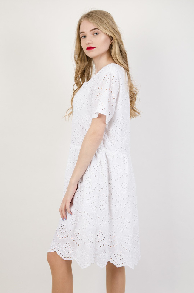 Biała ażurowa sukienka 