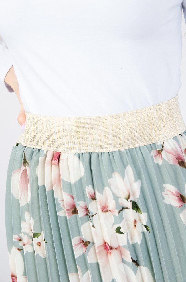 PLISOWANA SPÓDNICA W KWIATY W KOLORZE ZIELONYM