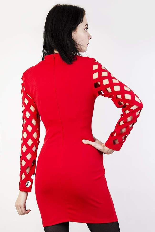 Czerwona przylegająca sukienka z wycięciami