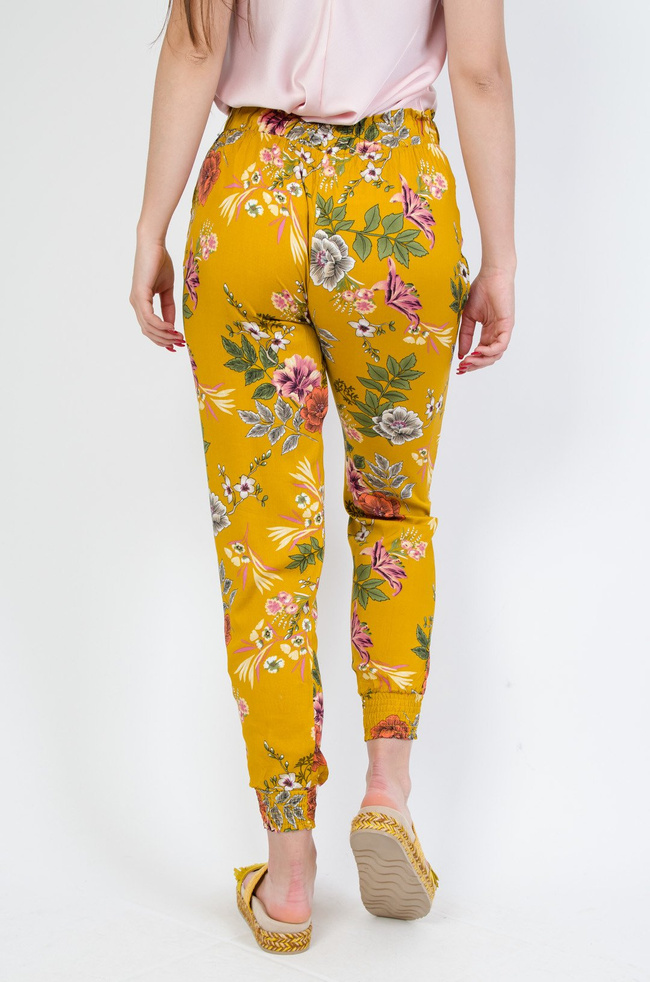 Żółte alladynki w kwiaty