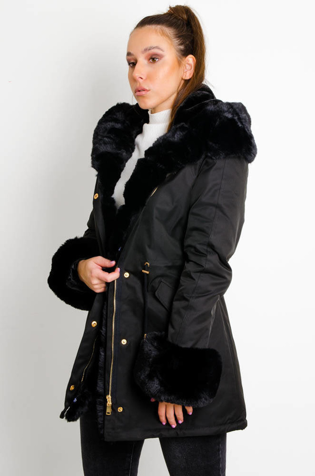 CZARNA KURTKA PARKA ZIMOWA Z ODPINANYM FUTERKIEM