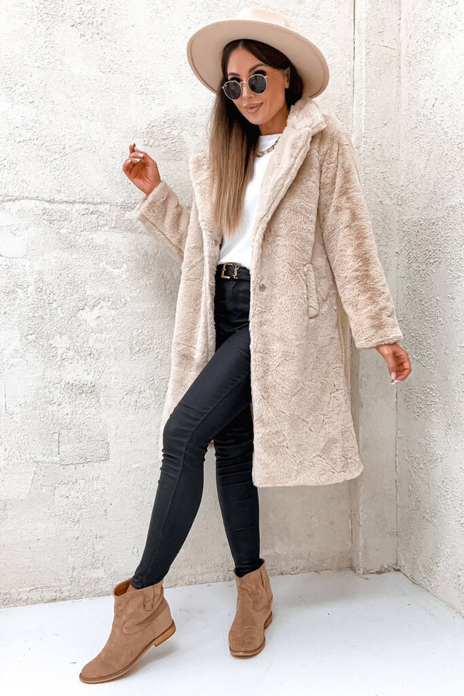 BEŻOWY FUTRZANY PŁASZCZ Z KIESZENIAMI