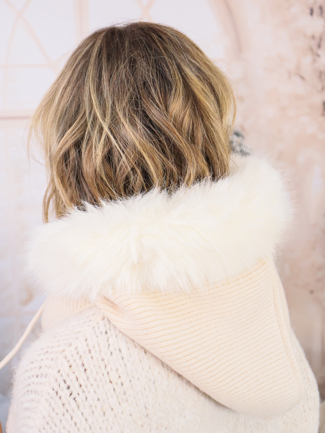 KOMIN/KAPTUR Z FUTERKIEM I ŚCIAGACZAMI- EKRI