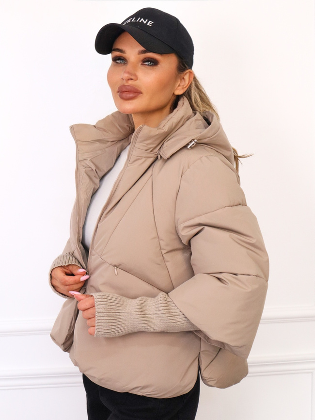 KURTKA PUCHOWA Z DZIANINOWYMI WSTAWKAMI PRZY RĘKAWACH- BEŻOWA