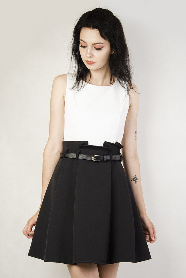 Elegancka czarno-biała sukienka