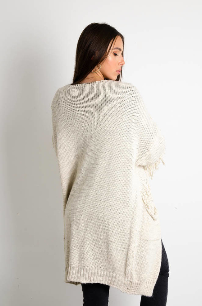 BEŻOWY SWETER KARDIGAN Z FRĘDZLAMI