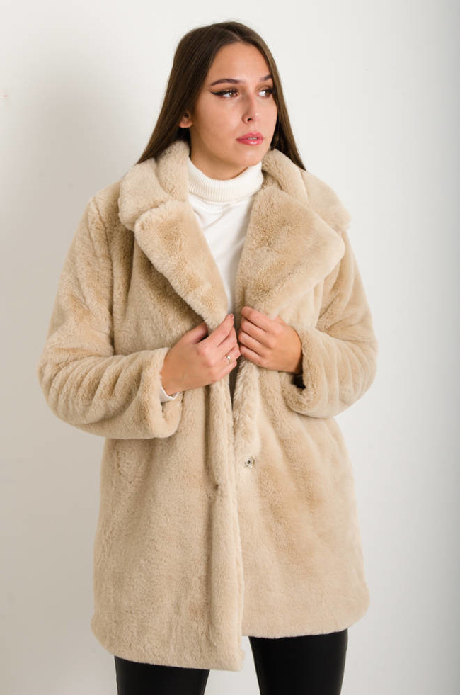 BEŻOWY FUTRZANY PŁASZCZ