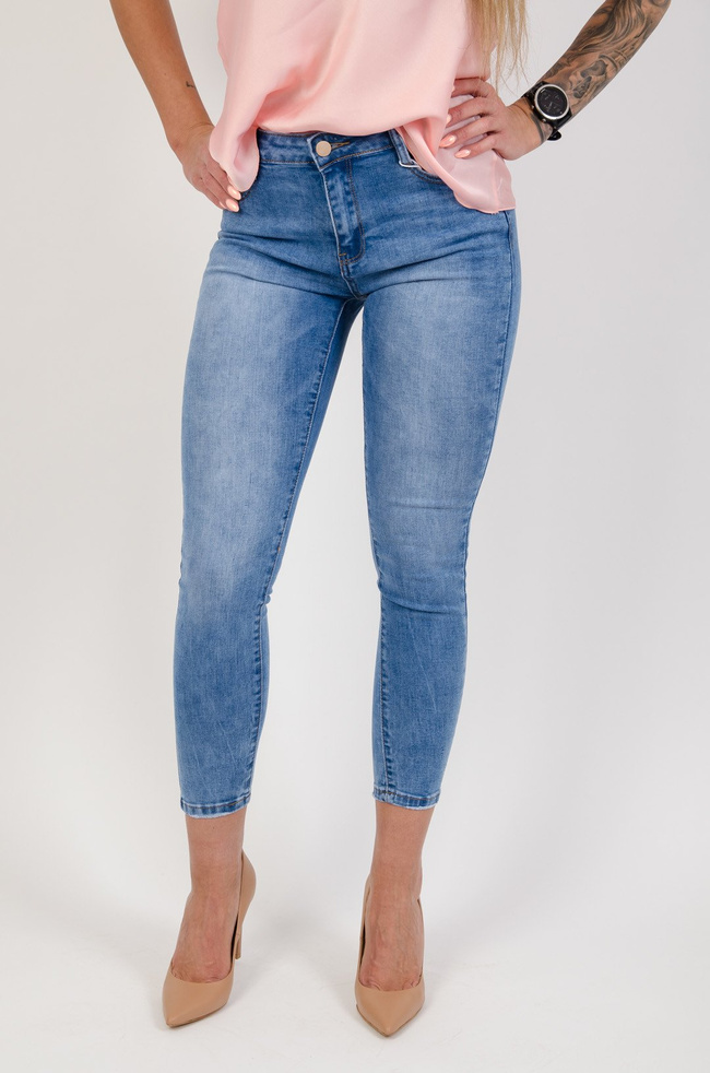 Jasne spodnie jeansowe bez przetarć