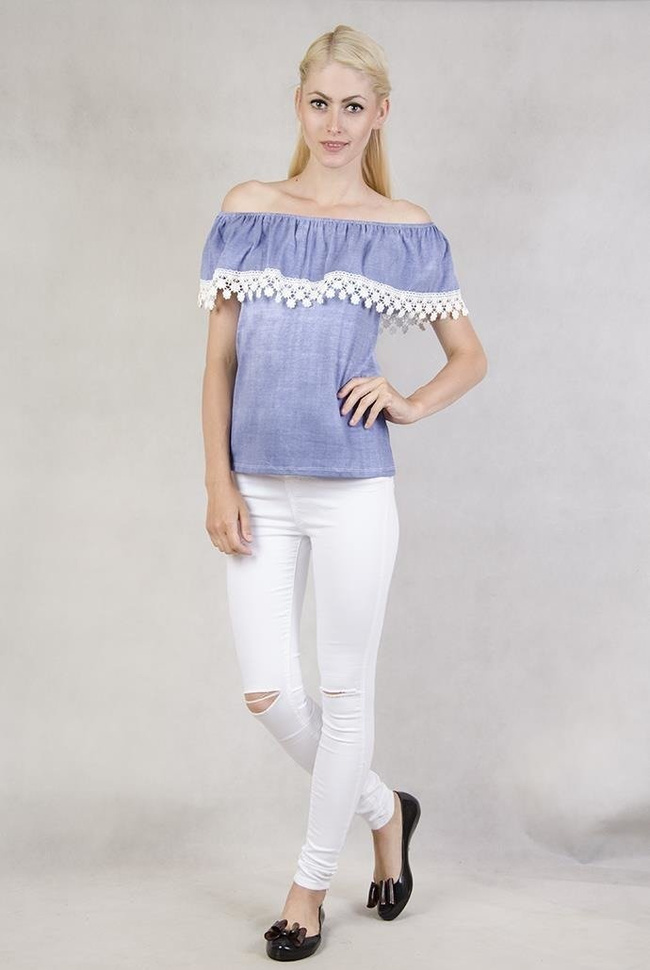 Bluzka dekatyzowana z hiszpańskim dekoltem