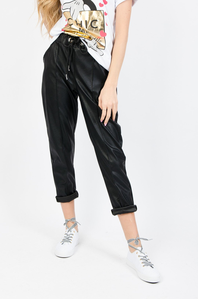 CZARNE WOSKOWANE SPODNIE Z WYSOKIM STANEM