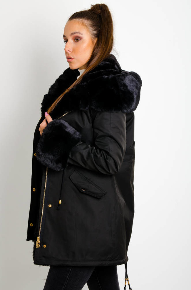 CZARNA KURTKA PARKA ZIMOWA Z ODPINANYM FUTERKIEM
