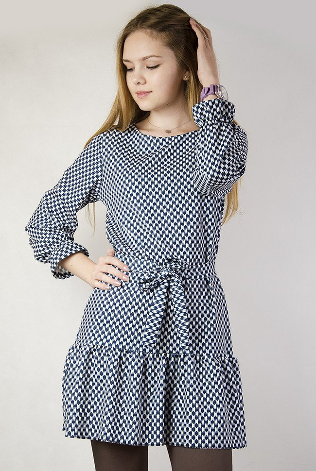 Sukienka w granatowo-białe wzory