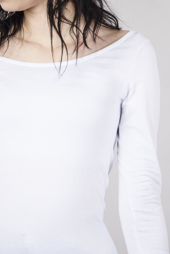 Biała bluzka z dekoltem łódką