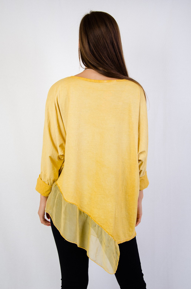 Żółta asymetryczna bluzka z tiulowym dołem oraz wisiorkiem w komplecie