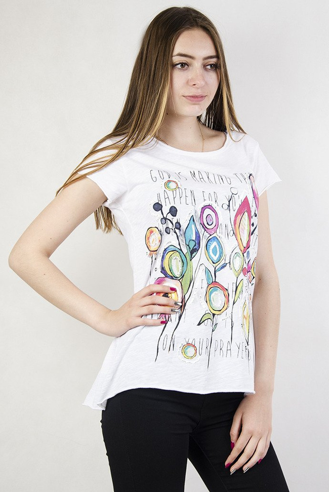 Biała bluzka w kolorowe kwiaty, z napisem