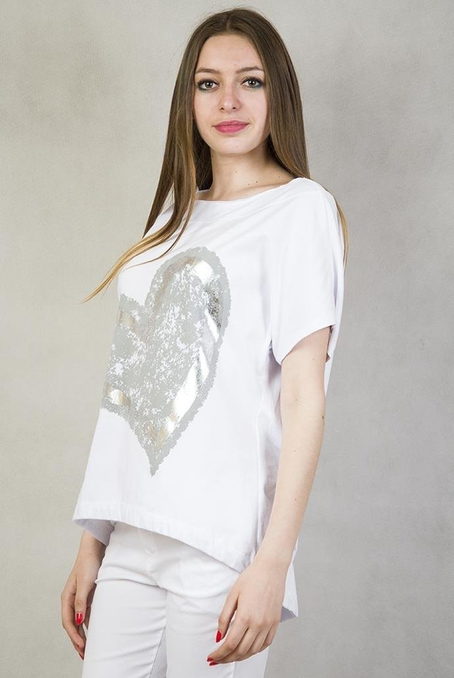 Biała bluzka z sercem