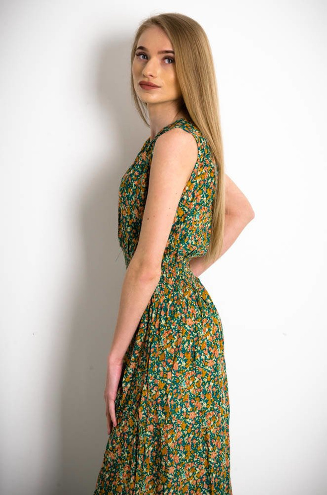 ZIELONA SUKIENKA MAXI W KWIATY-KOPERTOWY DEKOLT