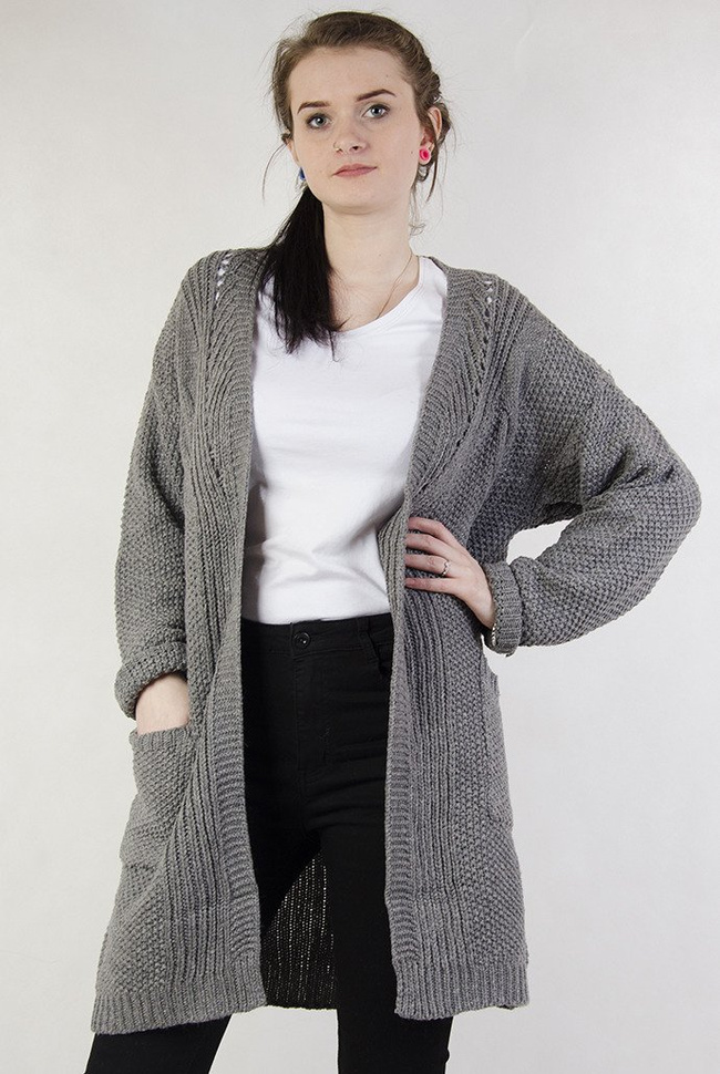Długi szary sweter z kieszeniami