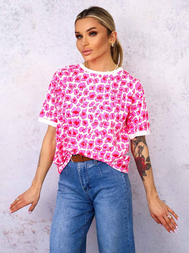 T-SHIRT W KOLOROWE CĘTKI- CIEMNY RÓŻ