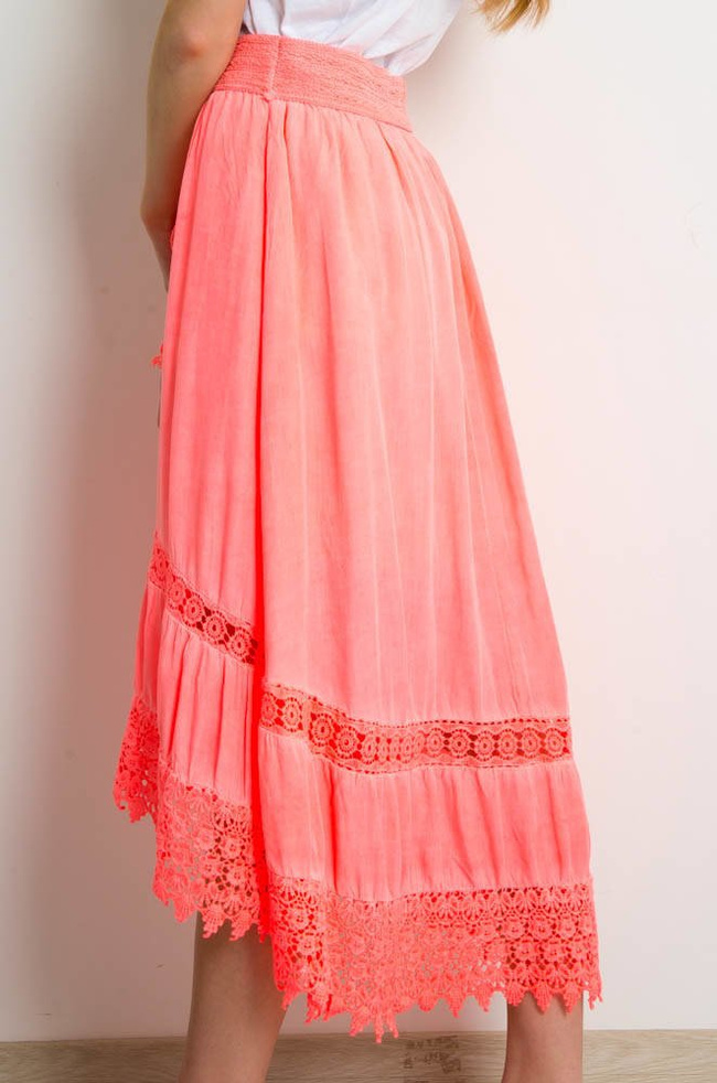  SPÓDNICA MIDI Z  GUMĄ W PASIE ORAZ AŻUROWYM WYKOŃCZENIEM-NEONOWY RÓŻ