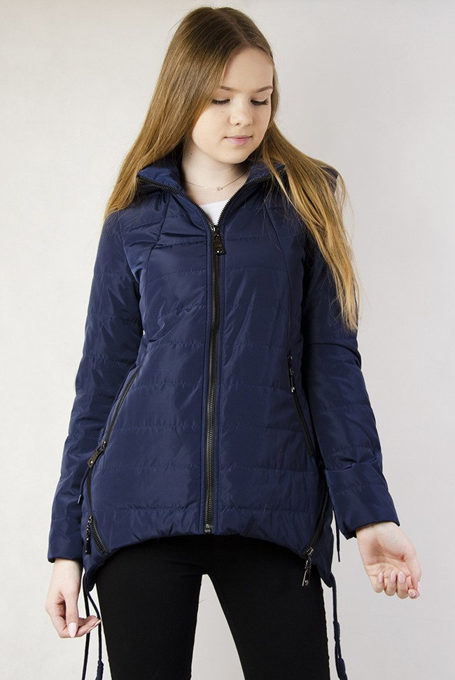 Asymetryczna granatowa kurtka