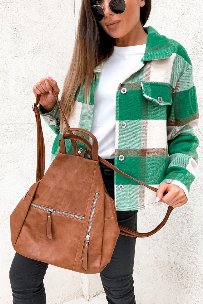 PLECAK Z IMITACJI SKÓRY Z OZDOBNYMI ZAMKAMI- BRĄZOWY