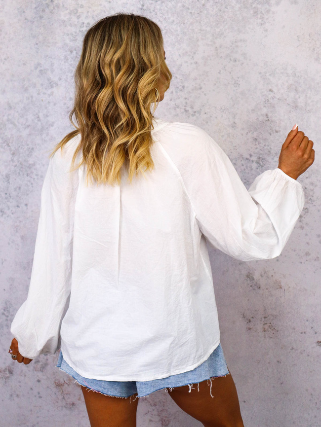 BLUZKA KOSZULOWA Z OZDOBNYM HAFTEM- BIAŁA