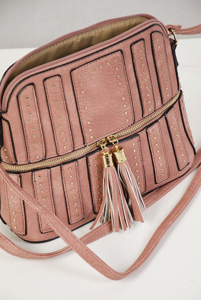 Mała różowa torebka z ćwiekami