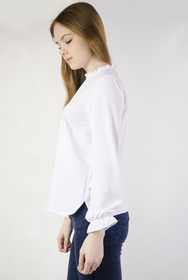 Biała bluzka z falbanką przy szyi