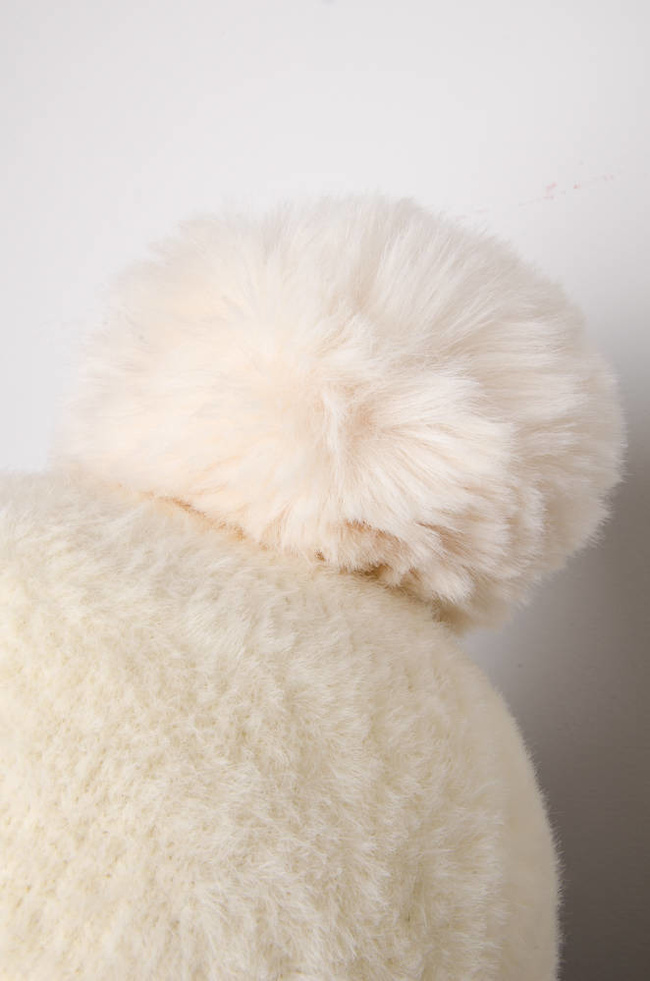  CZAPKA  ALPAKA Z POMPONEM- ECRU