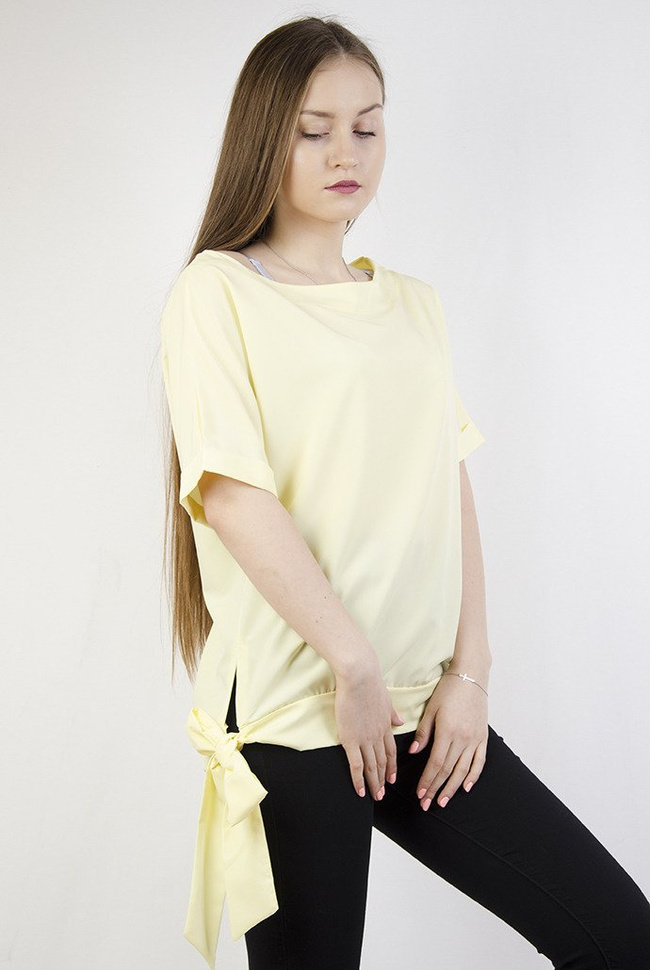 Żółta gładka bluzka z kokardą