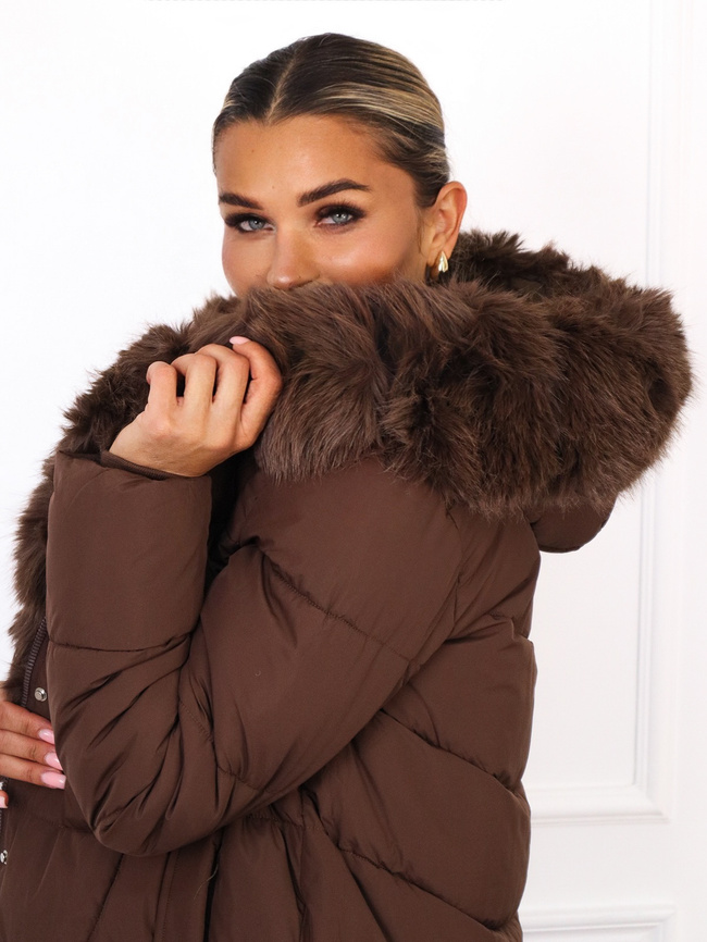 KURTKA PIKOWANA ZAPINANA NA ZAMEK I ZATRZASKI- CZEKOLADOWA