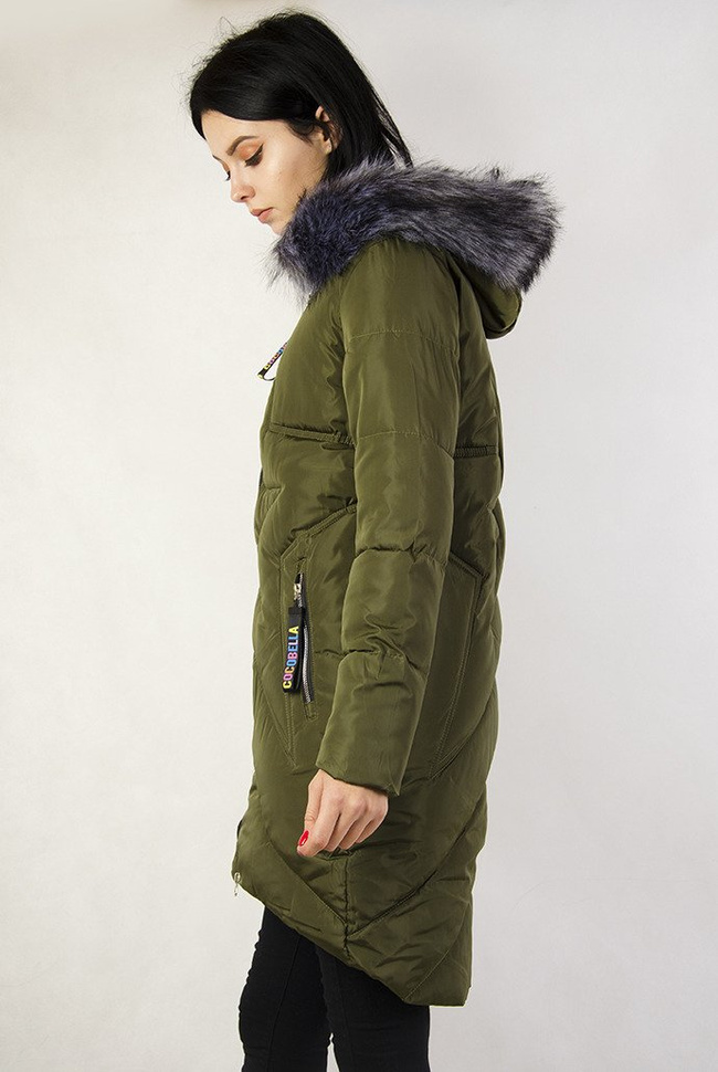 Zielona pikowana kurtka z wyszywaną gwiazdą 