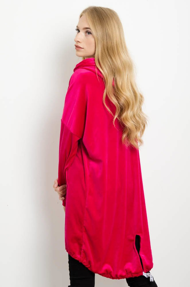 DŁUGA FUKSJOWA BLUZA Z WELURU,Z NAPISEM: LA..MU