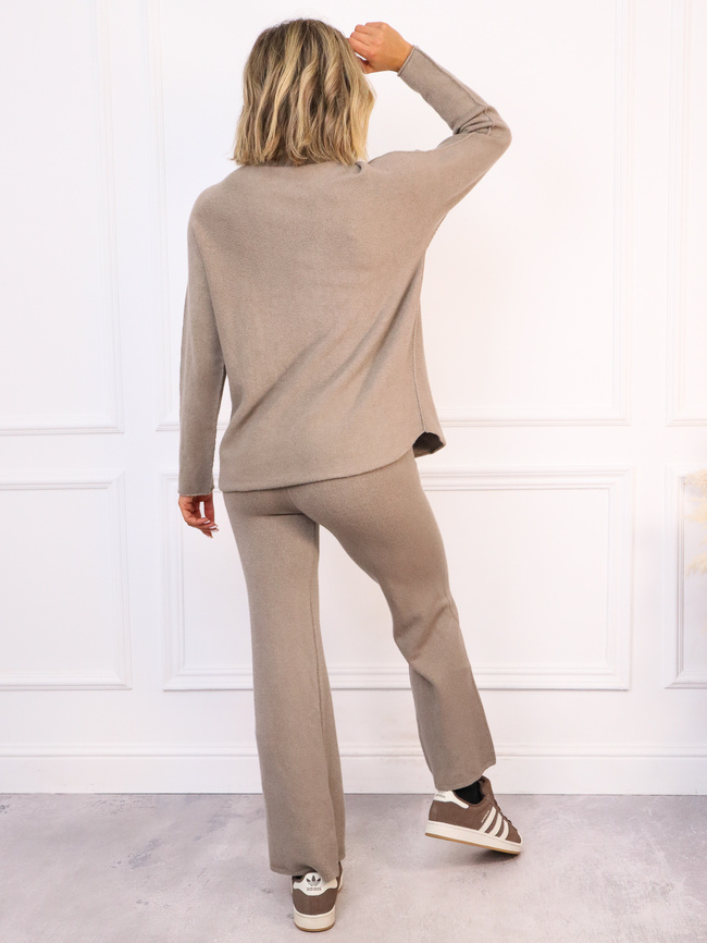 DZIANINOWY KOMPLET SWETER Z PÓŁGOLFEM+ SZEROKIE SPODNIE- CIEMNO SZARY