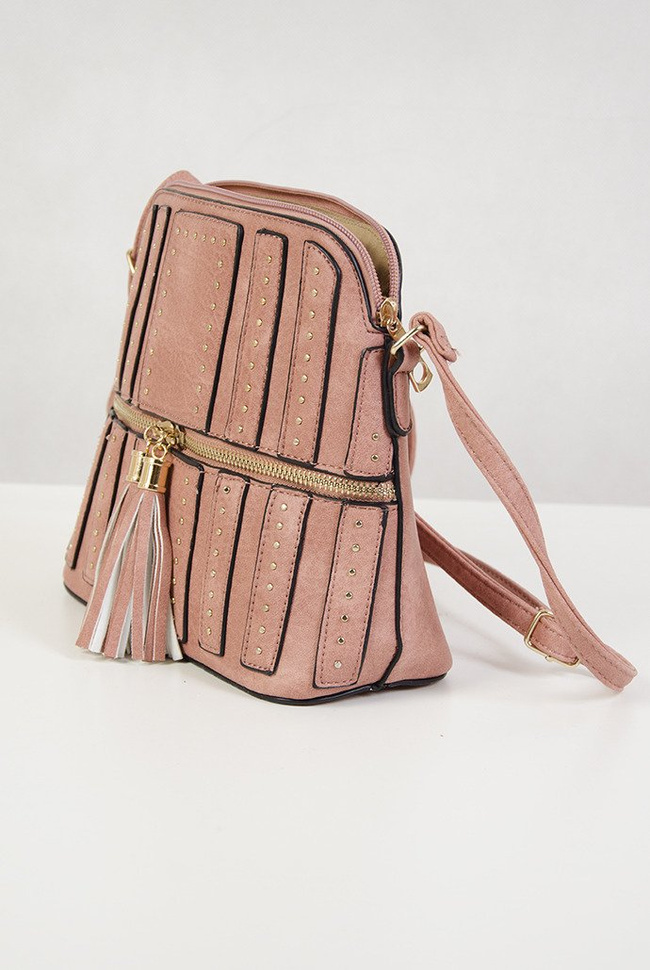 Mała różowa torebka z ćwiekami