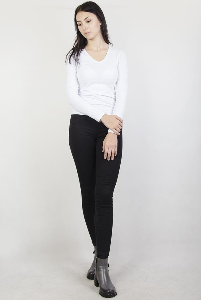 Biała bluzka z dekoltem w serek