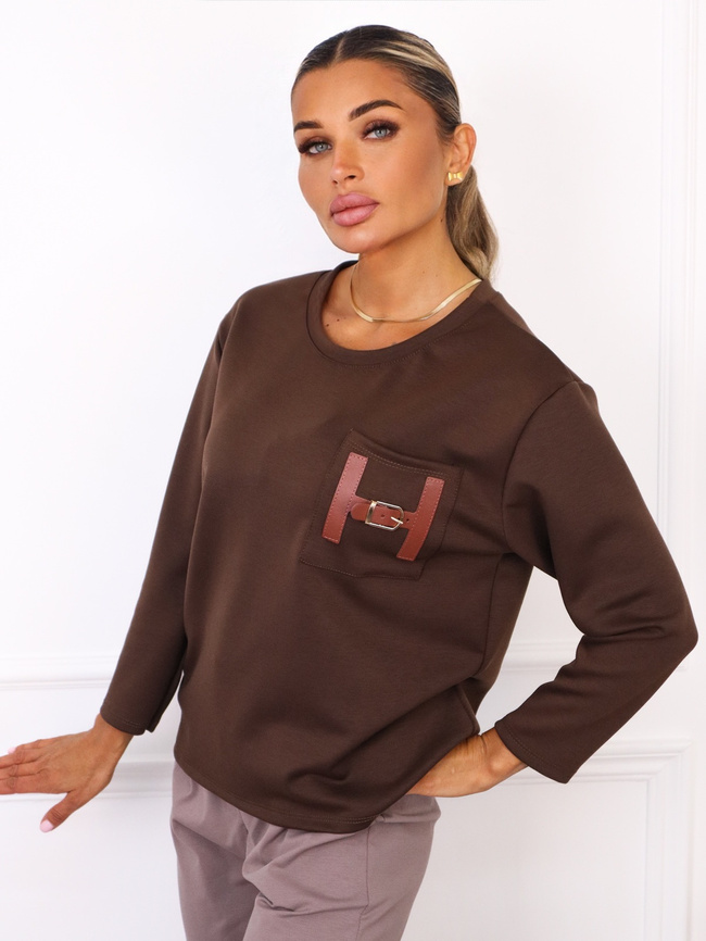 BLUZKA Z MASEŁKOWEGO MATERIAŁU Z KIESZENIĄ- CIEMNOBRĄZOWA