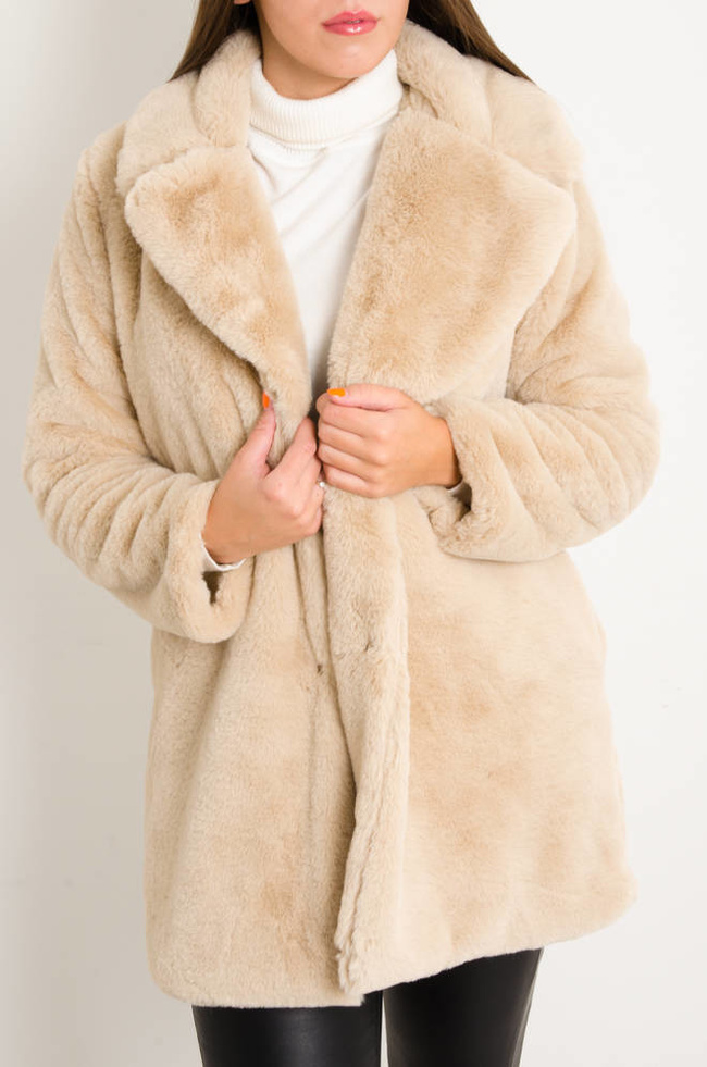 BEŻOWY FUTRZANY PŁASZCZ