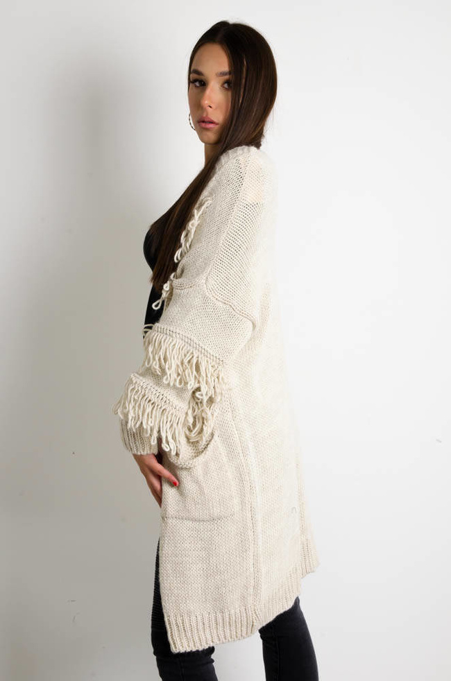 BEŻOWY SWETER KARDIGAN Z FRĘDZLAMI