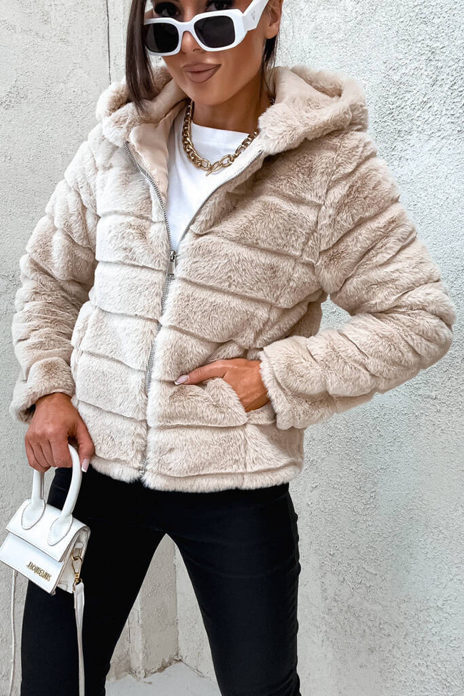 BEŻOWA FUTRZANA KURTKA Z KAPTUREM
